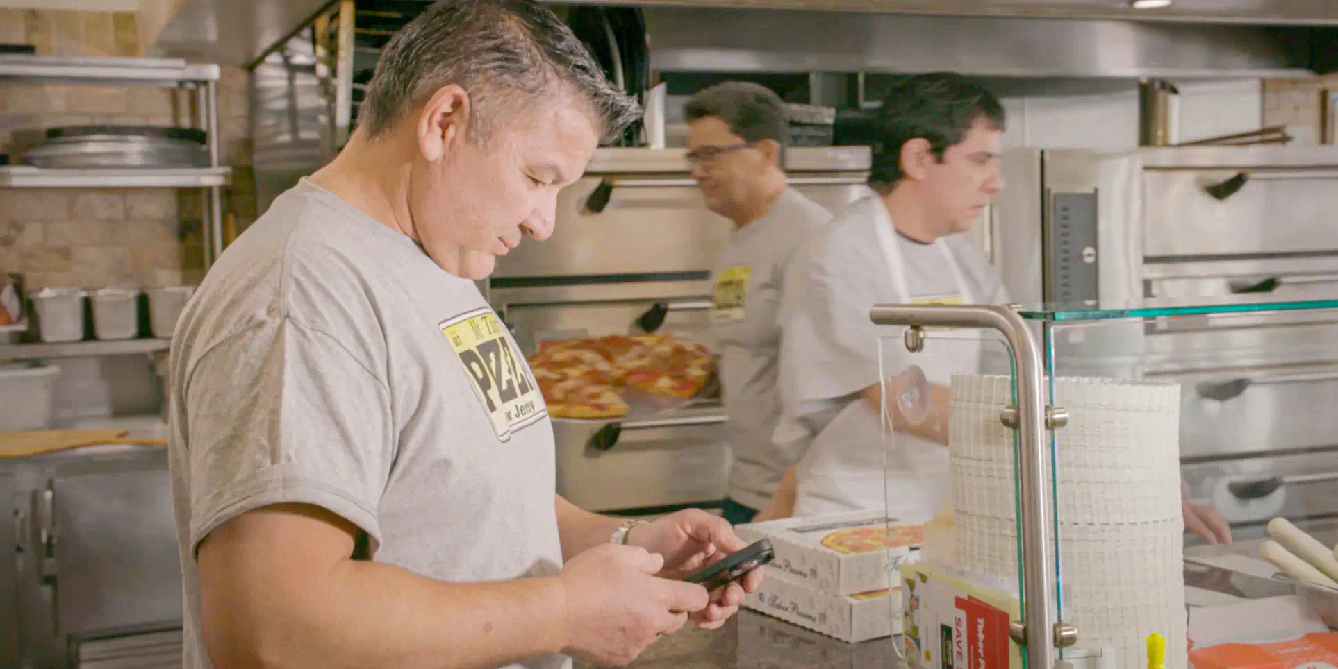 How to choose the right online ordering platform for your pizzeria